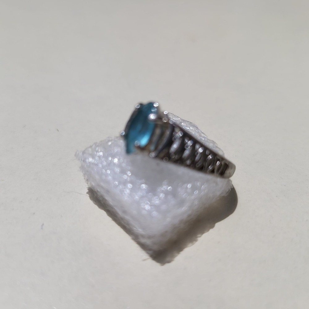 Vintage Marquise Blue Stone Ring Size 7.75 Silver Tone Filigree Detail - Picture 9 of 12